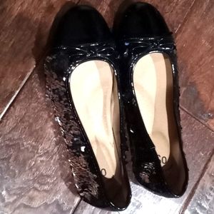 Fish scale girl shoe